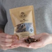 Mr. Bones Raw Treats — suszone mięso muflona dla psa, rzadkie białko dziczyzny