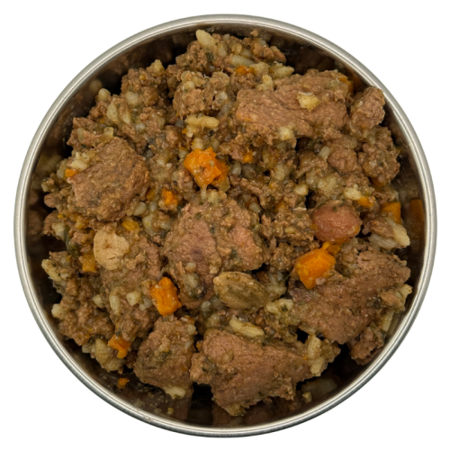 Składniki karmy Kłaczek Menu Królik — kawałki mięsa króliczego, warzywa i owoce jakości human grade