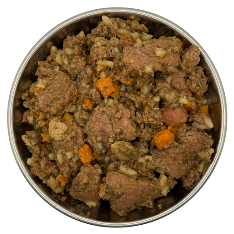 Składniki karmy Kłaczek Menu Królik — kawałki mięsa króliczego, warzywa i owoce jakości human grade